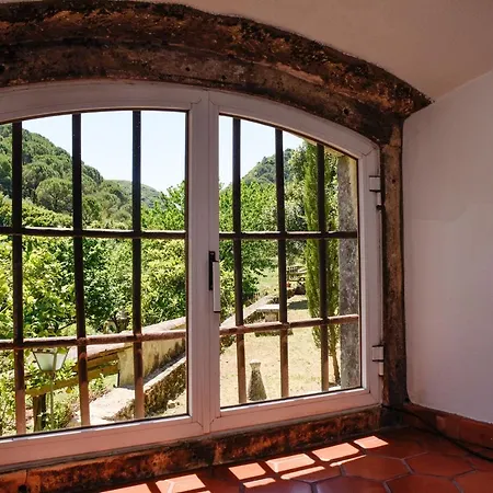 Cozy House With View Porto de Mós